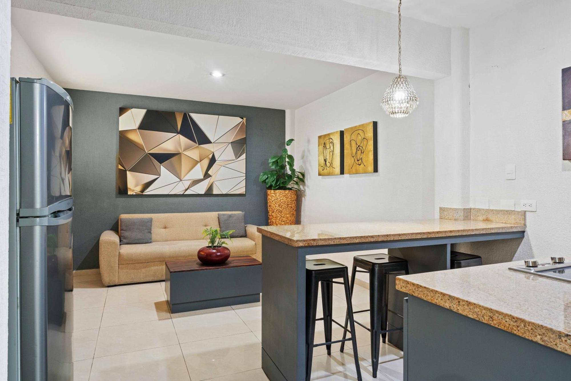 Homesuites Zaragoza คูเลียคัน ภายนอก รูปภาพ