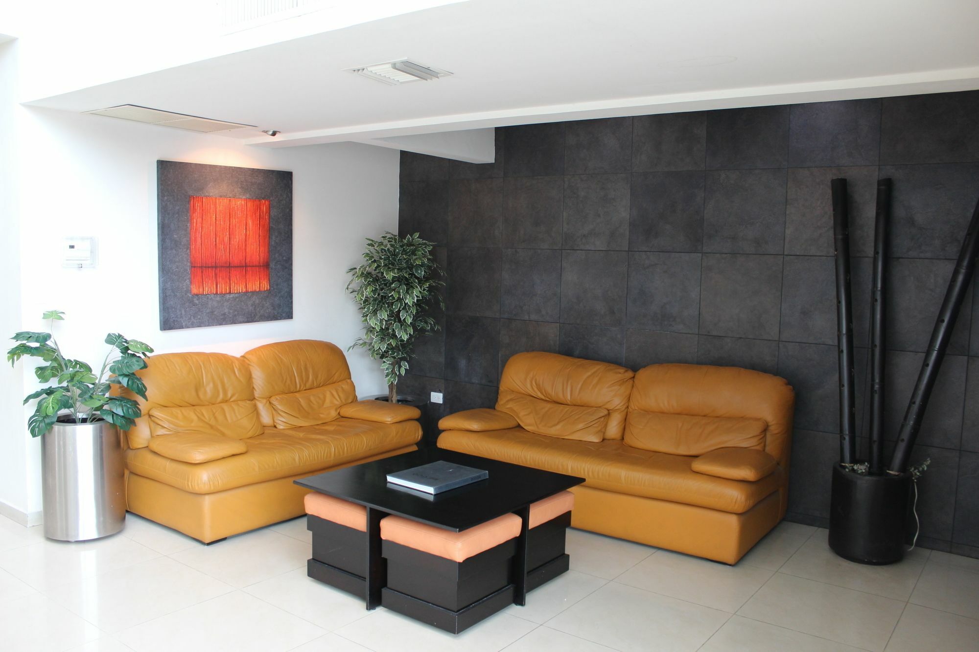 Homesuites Zaragoza คูเลียคัน ภายนอก รูปภาพ