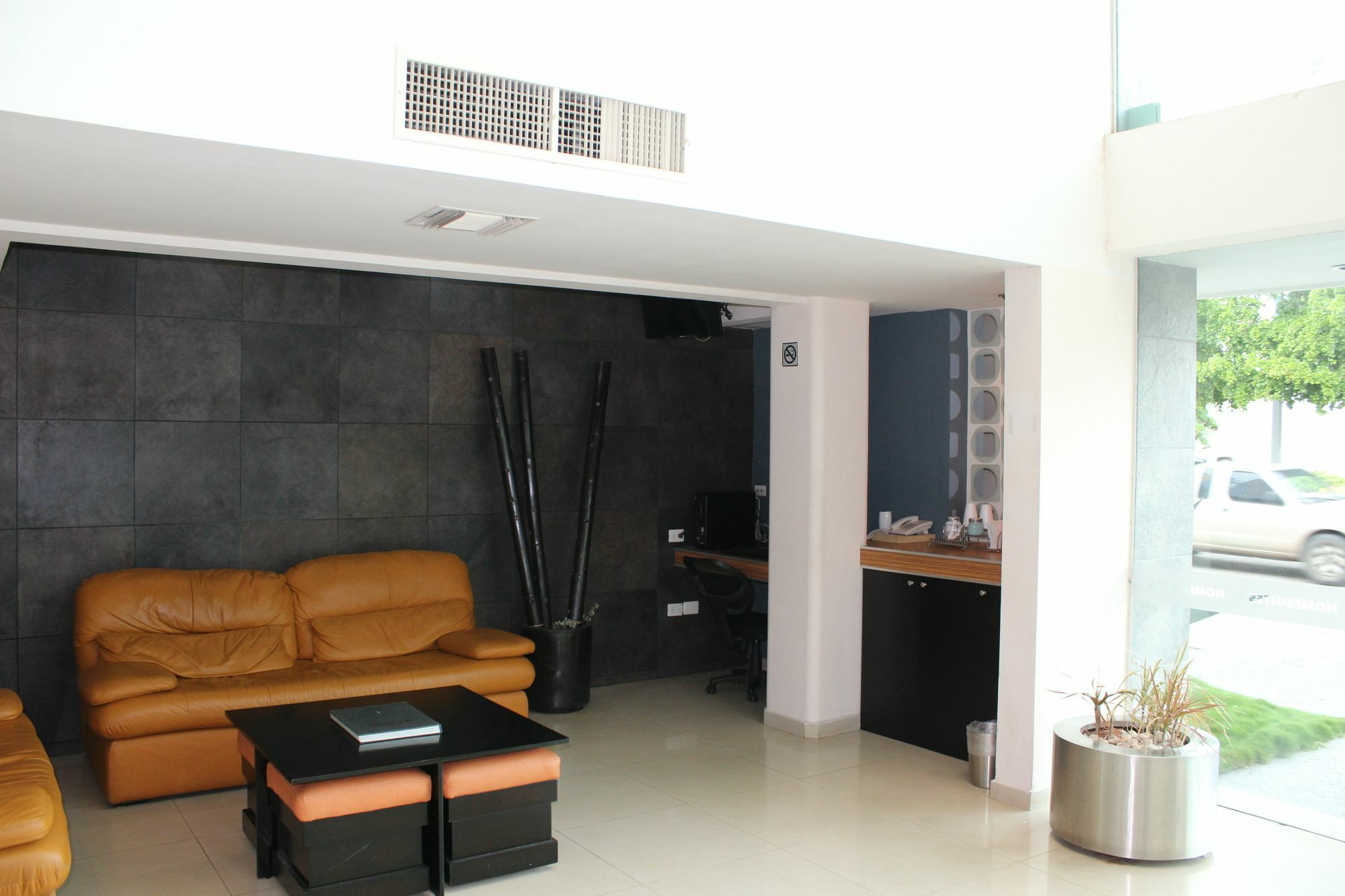 Homesuites Zaragoza คูเลียคัน ภายนอก รูปภาพ